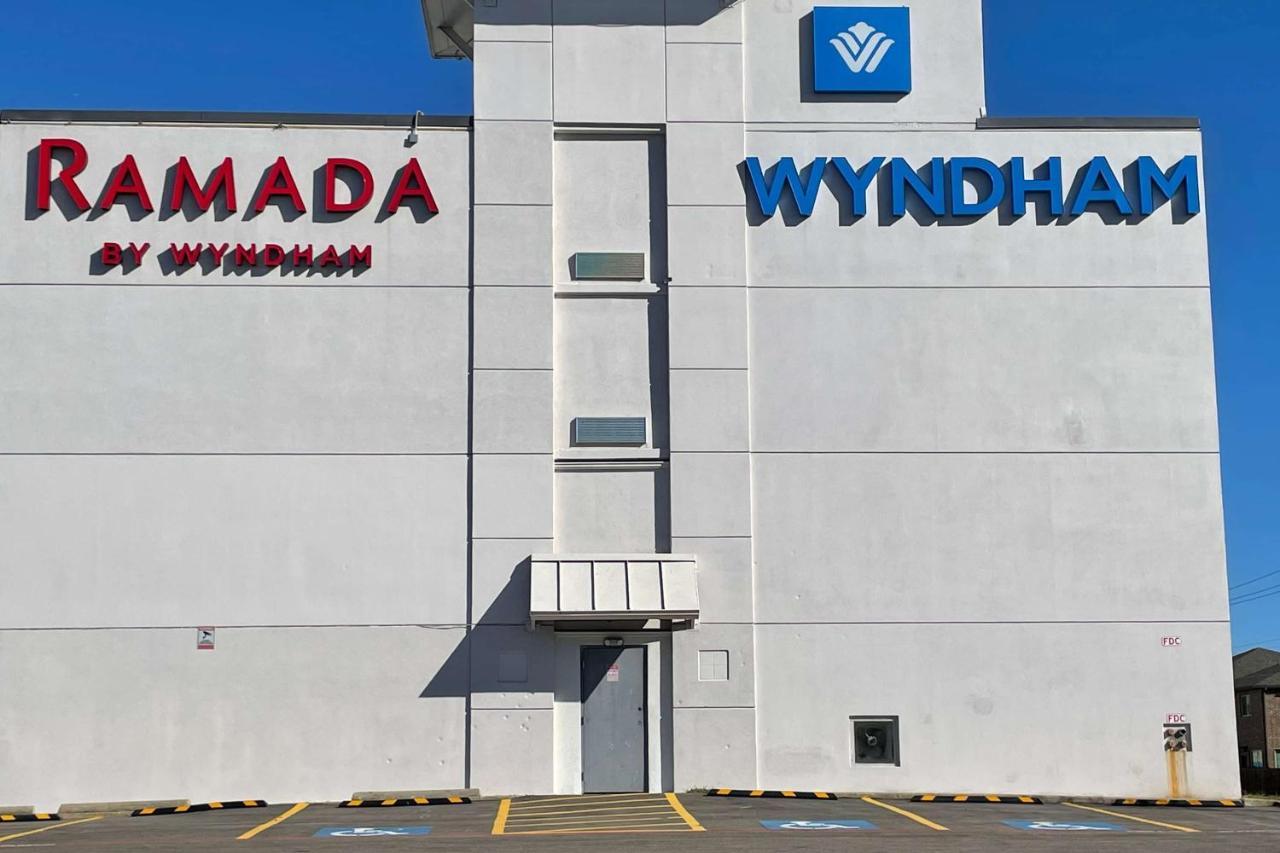 Ramada By Wyndham Dfw Airport Ξενοδοχείο Irving Εξωτερικό φωτογραφία